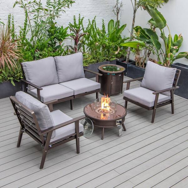 Leisuremod Walbrooke Brown 5-Piece Aluminum Round Patio Fire Pit Set with Grey Cushions, Slats Design and Tank Holder