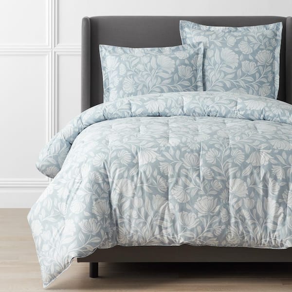 The Company Store Legends Hotel Maytime Wrinkle-Free Blue Shadow Full Sateen Comforter