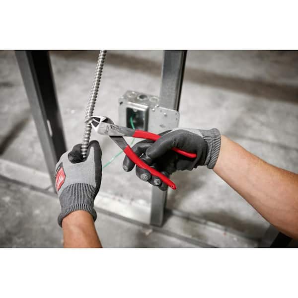 Milwaukee 7 in. Diagonal Cutting Pliers with Dipped Grip