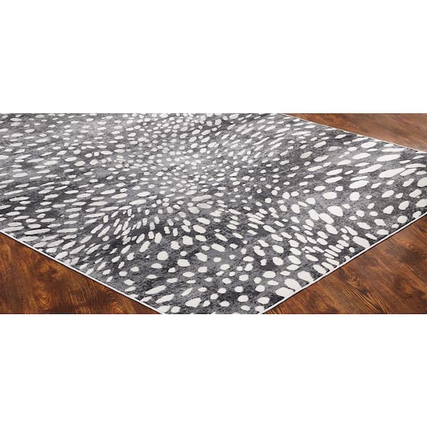 N Natori Serengeti Charcoal Spotted 3 ft. 7 in. x 5 ft. 7 in. Animal Print Area Rug