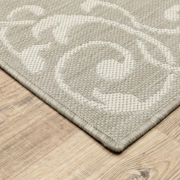 Gray, Ivory 5 ft. x 7 ft. Loomed Oriental Polypropylene Rectangle Indoor/Outdoor Area Rug