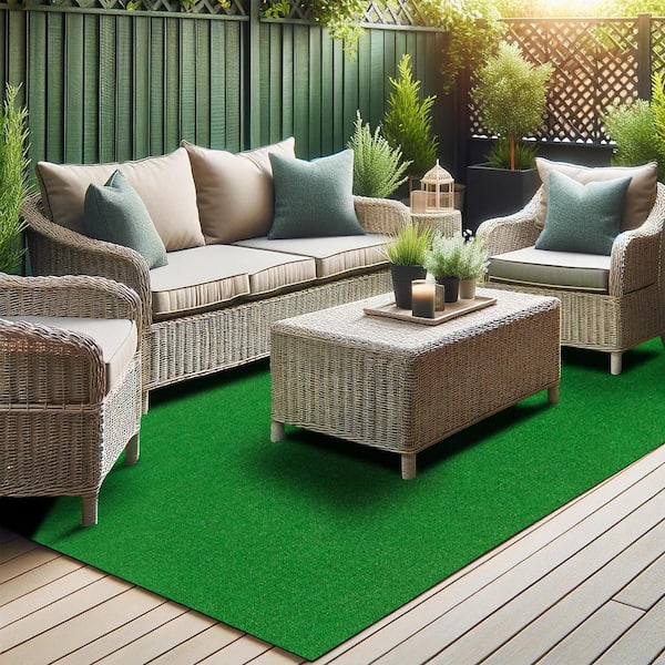 Evergreen Collection Waterproof Solid  4 x 7 Indoor/Outdoor Artificial Grass Runner Rug, 3 ft. 11 in.x 6 ft. 7 in. Green