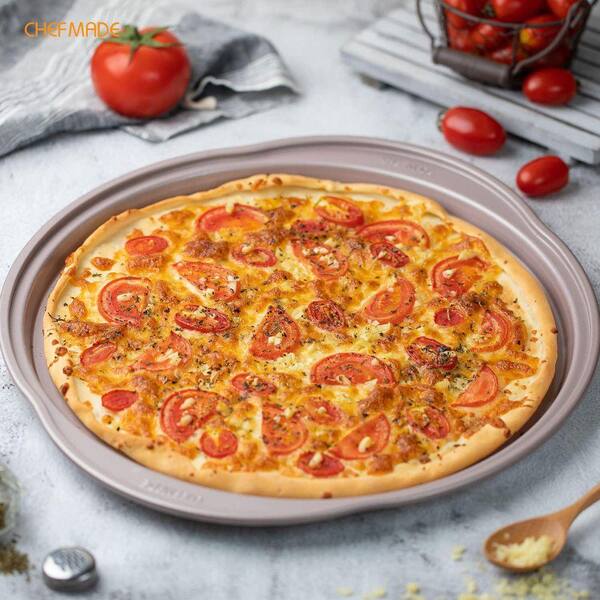 Champagne Gold Carbon Steel Nonstick Pizza Crisper Pan with Holes Food-Grade Silicone Coating Bakeware
