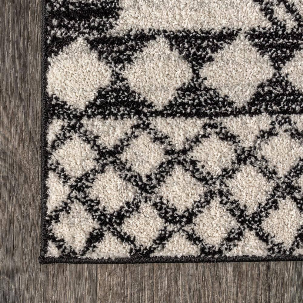 Amir Moroccan Cream and Black Geometric 4' x 6' Rug