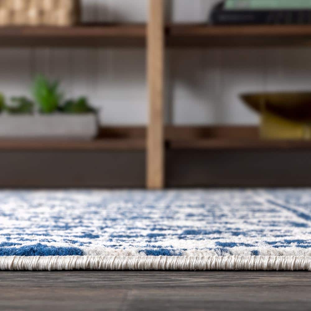 Moroccan Blue and Cream Synthetic 3' x 5' Area Rug