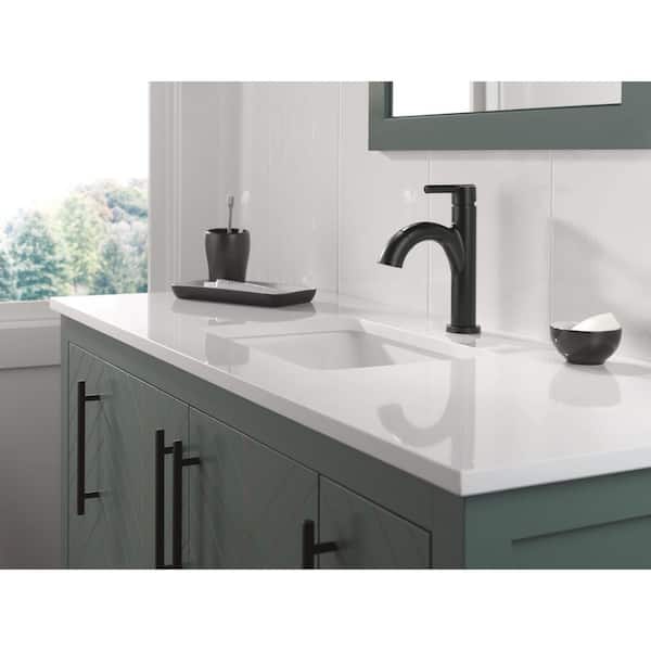 Delta Nicoli Pull-Down Spout Single Handle Single Hole