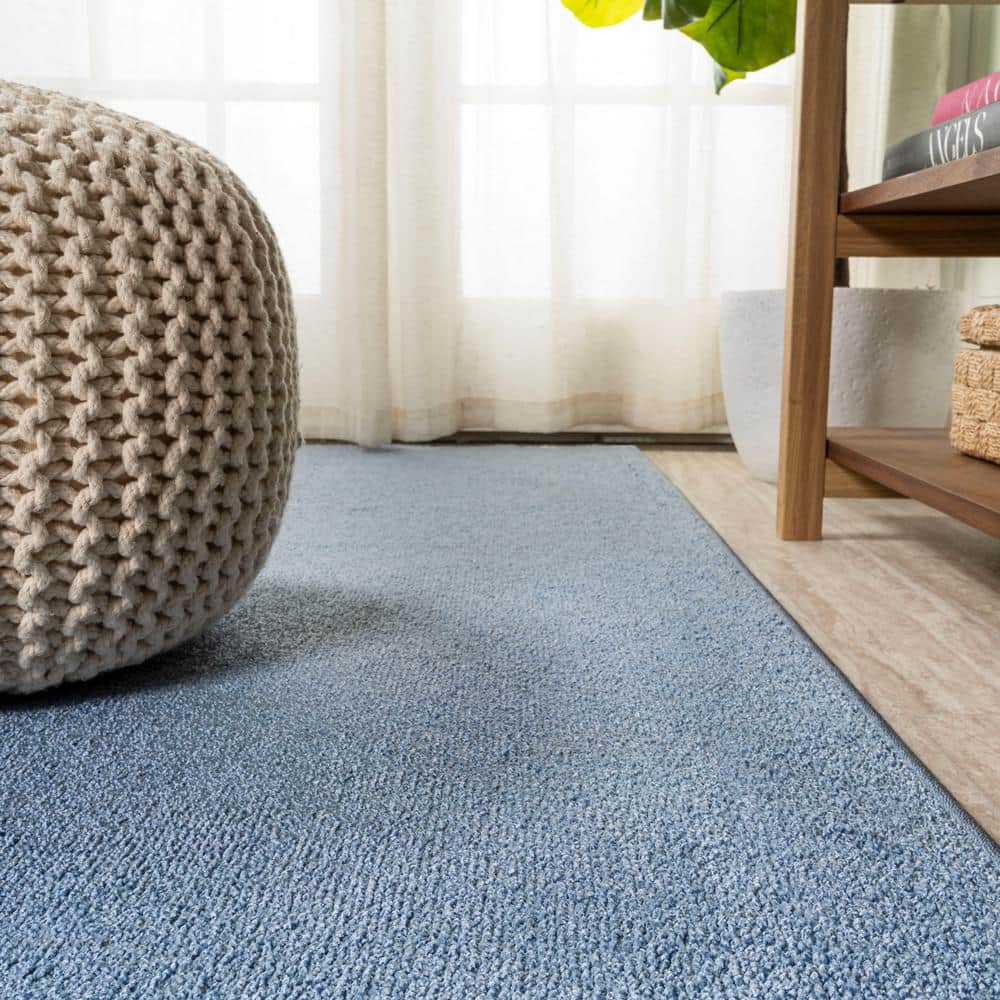 Classic Blue Oval 4' x 6' Synthetic Area Rug
