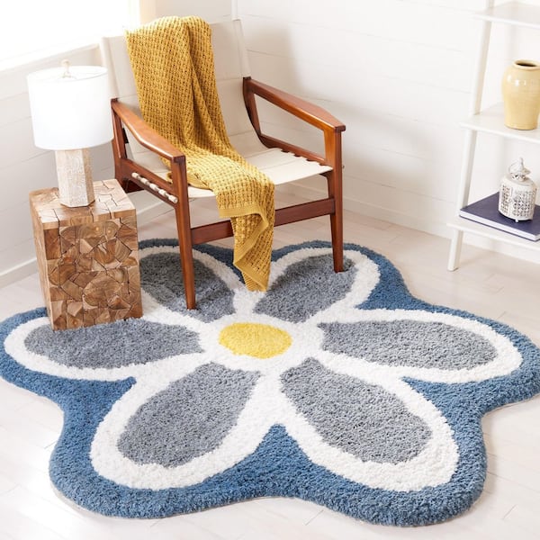 Novelty 6 ft. x 6 ft. Ivory/Blue Floral Specialty Area Rug