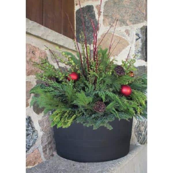Black Polyethylene Whiskey Barrel Planter for Indoor/Outdoor Use