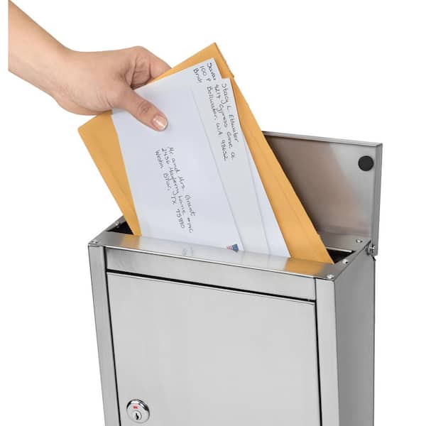 Regent Wall-Mount Locking Mailbox Regent Wall-Mount Locking Mailbox