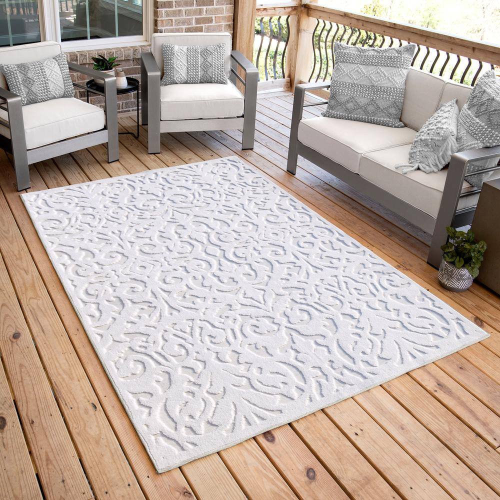 Lady Bird Elegant Damask Natural Indoor/Outdoor 5'2" x 7'6" Rug