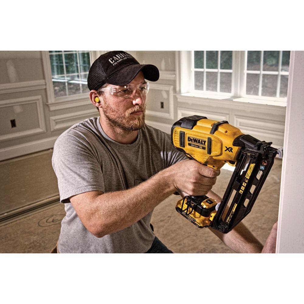 DeWalt DCN660 20V Cordless Angled Finish Nailer for sale online eBay