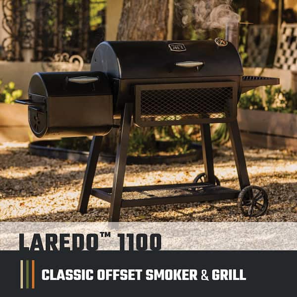 OKLAHOMA JOE'S Laredo Series 1100 Charcoal Barrel Grill 26302352