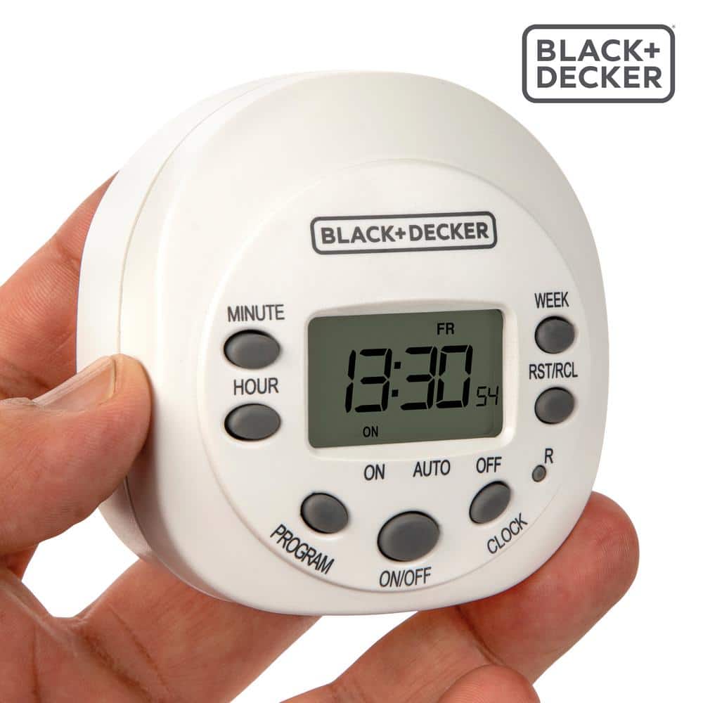 White Polycarbonate Indoor Programmable Digital Timer Outlet
