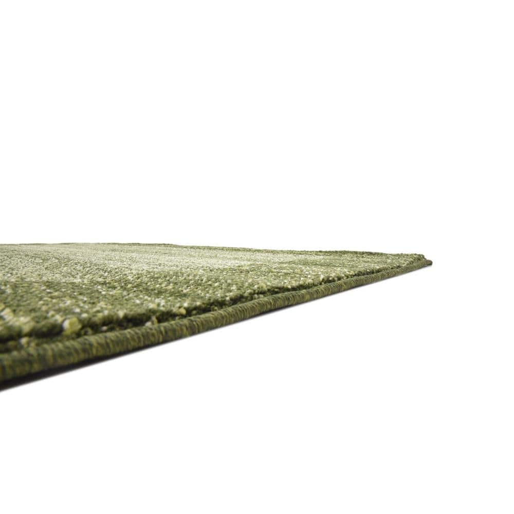 Easy-Care Tufted Synthetic Rug in Light Green, Stain-Resistant, 3'3" x 5'3"