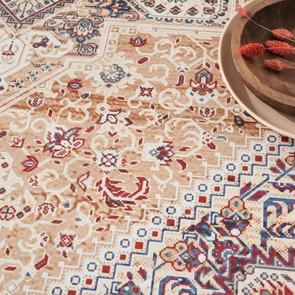 Gold and Beige Floral Flatweave 6' x 9' Area Rug