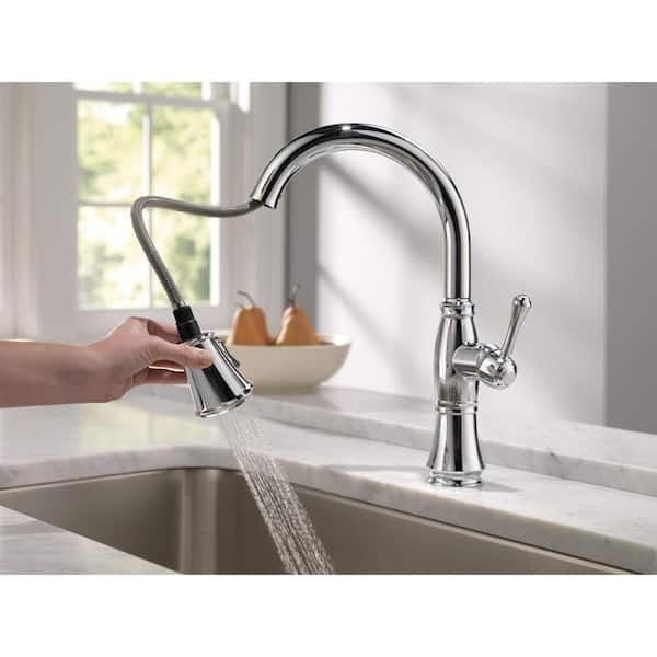 Delta Cassidy Single Handle Pull Down Sprayer Kitchen Faucet In Lumicoat Chrome 9197 Pr Dst The Home Depot