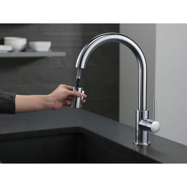 Delta Trinsic 15.69 in. H Pull Down Sprayer Kitchen Faucet with