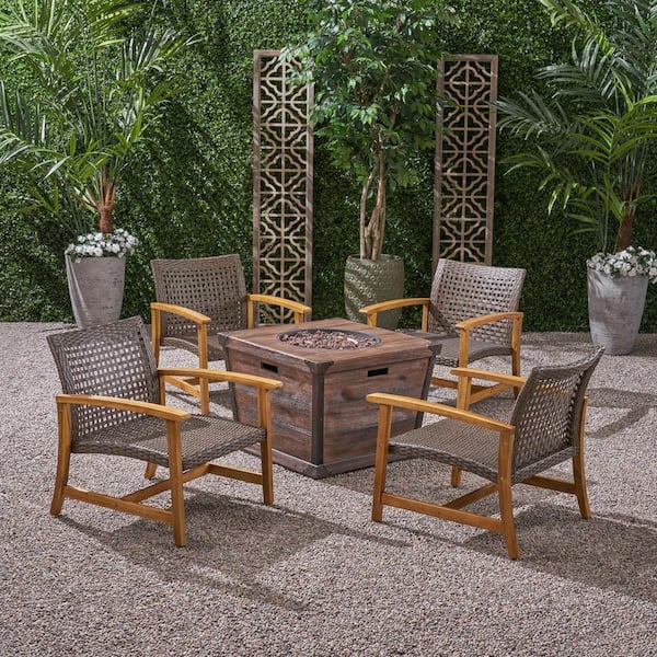 Club Seating - The Home Depot Backyard