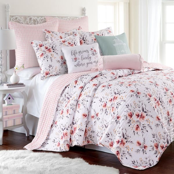 LEVTEX HOME Adeline 2-Piece Blush Pink Floral/Checked Microfiber Twin/Twin XL Quilt Set