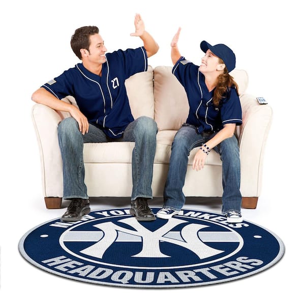 New York Yankees Headquarters Blue 6 ft. Classic Tufted Logo Nylon Round Indoor Area Rug