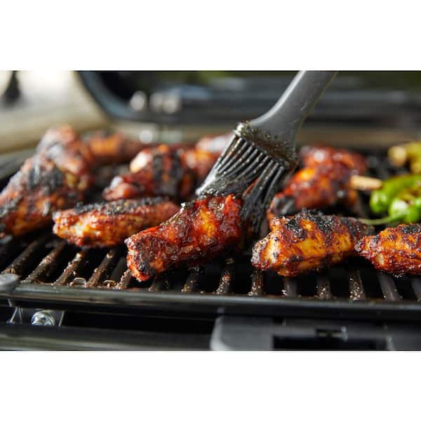 Traveler Compact 32 in. Portable Propane Gas Grill in Black