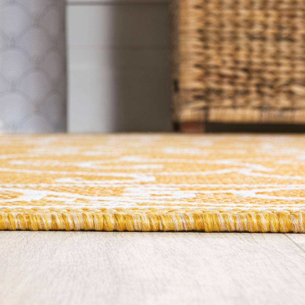 Charleston Yellow and Cream Synthetic 8' x 10' Area Rug