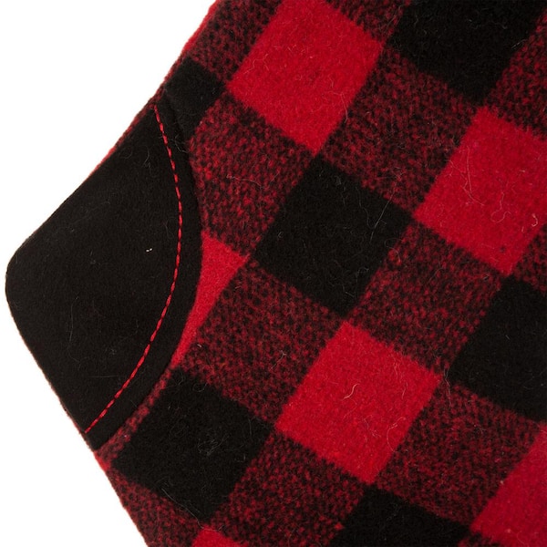 Christmas Fabric, Christmas Stockings Red and Black, Cotton or Fleece, 3331  - Beautiful Quilt