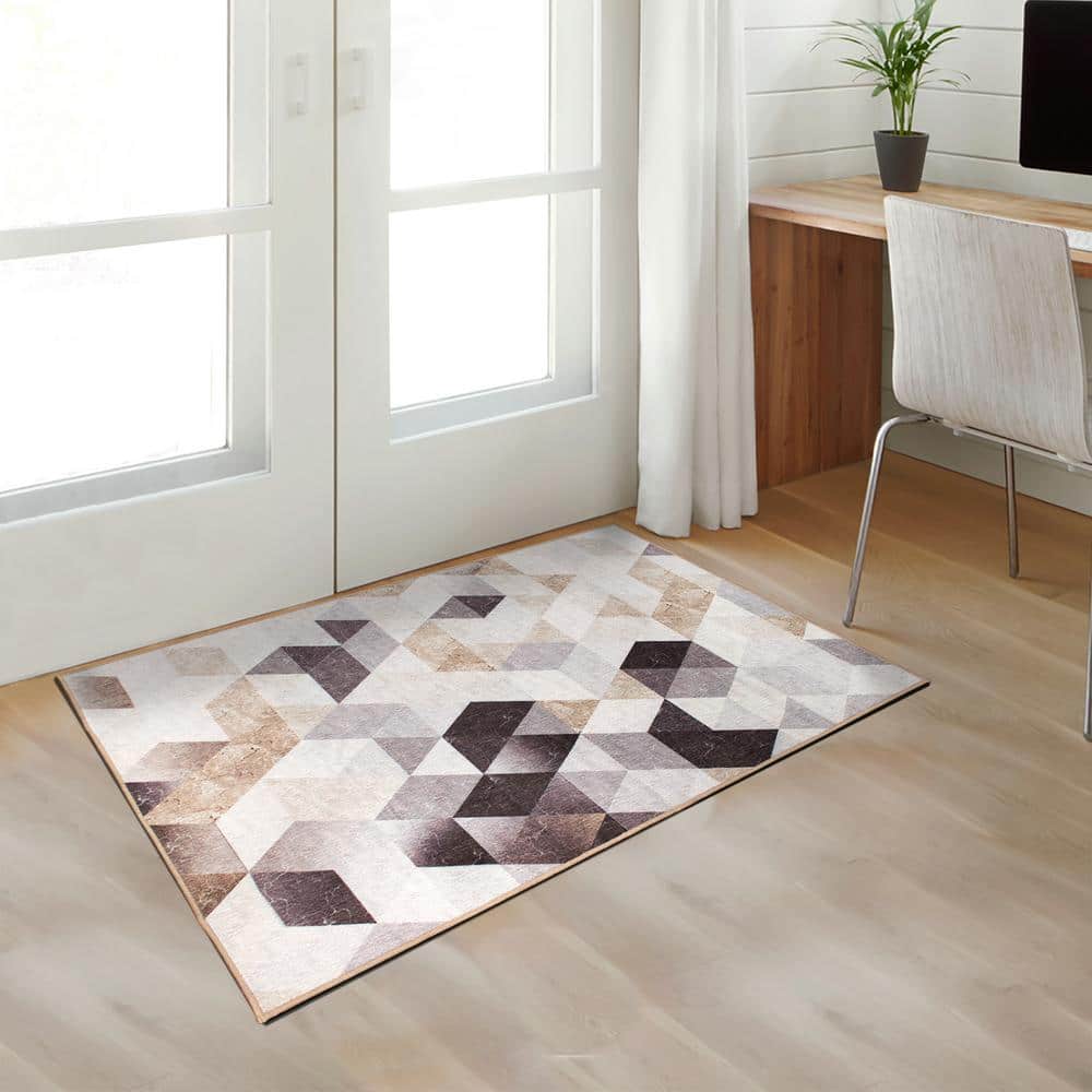 Gray and Beige Geometric Flat Woven Synthetic Rug 5' x 7'
