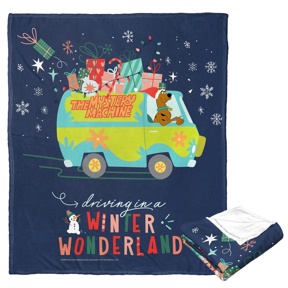 THE NORTHWEST GROUP Wb Scooby Doo Driving In A Winter Wonderland Silk Touch Multi-Colored Throw