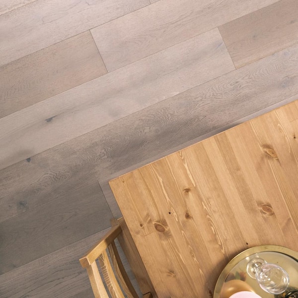 MSI XXL Baker Cove White Oak 5/8 in. T x 9.45 in. W Tongue