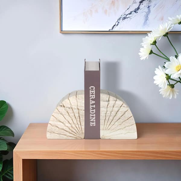 Liv & Skye Tan 4 in. x 5 in. Casual Home Stone Bookends