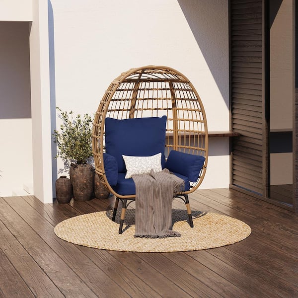 Giant best sale wicker chair