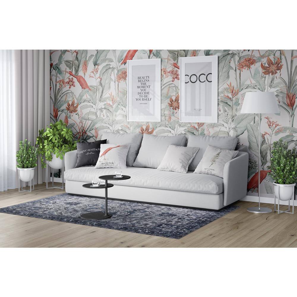 Lyla Blue and Gray Synthetic Traditional Washable 4' x 6' Area Rug