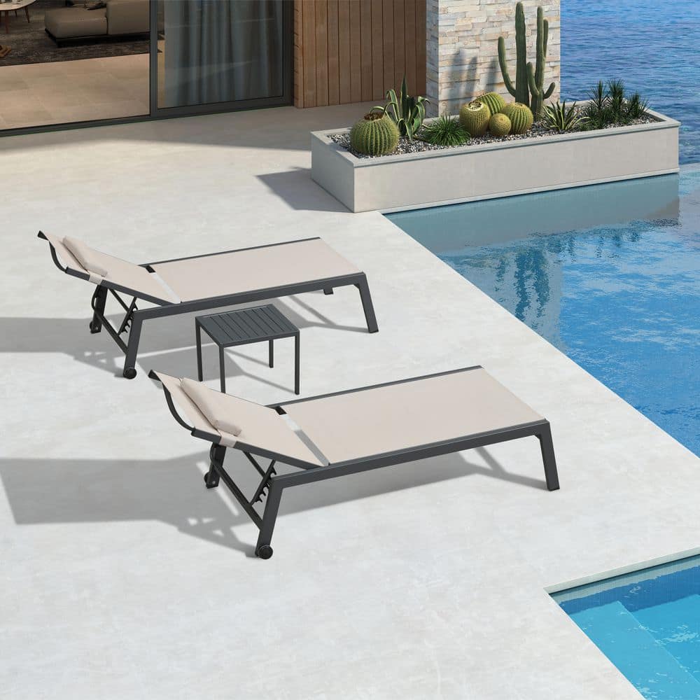 Oversize Black Frame Lounge of 3-Pieces Aluminum Outdoor Chaise Lounge with Cushion and Armrests, Beige