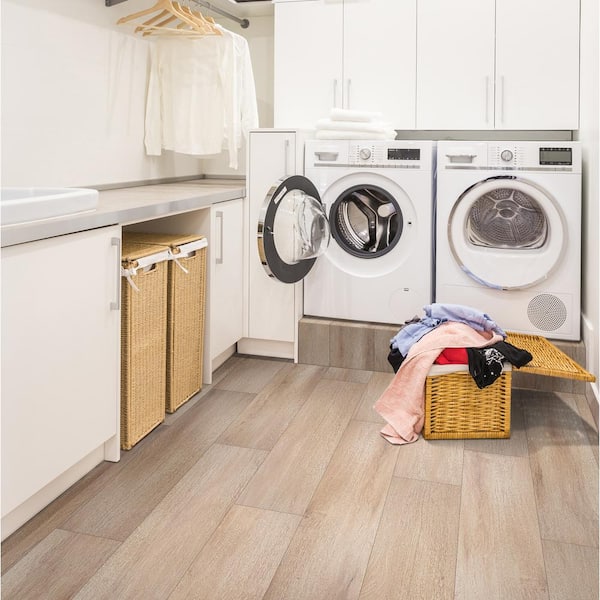 Lifeproof Euclid Hill Oak Waterproof Hybrid Resilient Flooring 18.8 sqft/case
