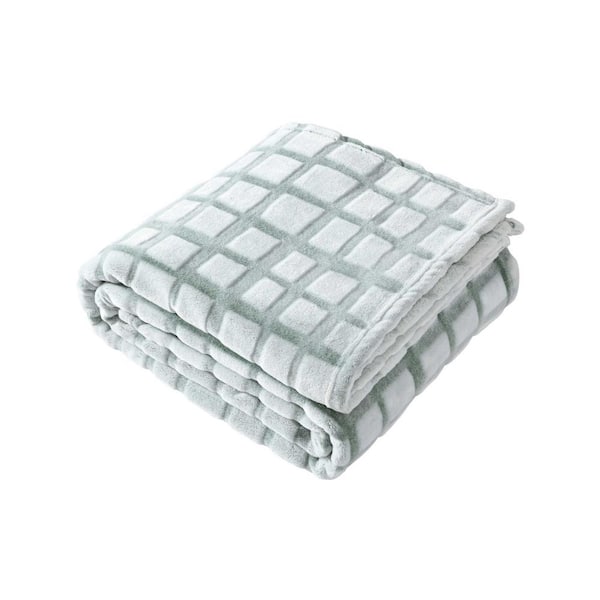 KENNETH COLE NEW YORK Wavy Grid 1-Piece Green Jacquard Plush 50 x 70 Throw Blanket