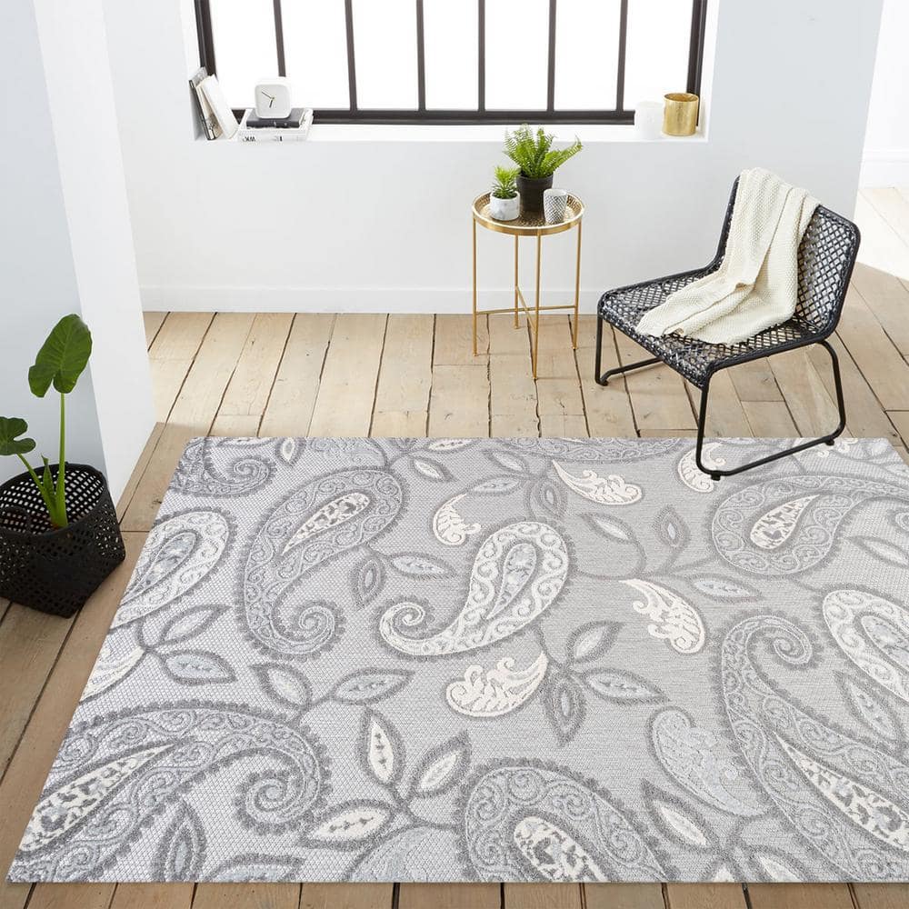 Paisley Light Gray & Ivory Boho Indoor/Outdoor Rug - 3x5 Feet