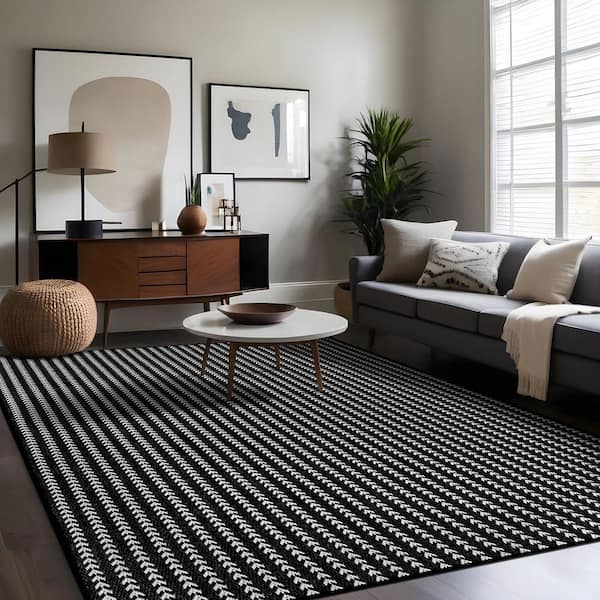 Arrow Black 6 ft. x 9 ft. Chevron Striped Washable Indoor Outdoor Area Rug