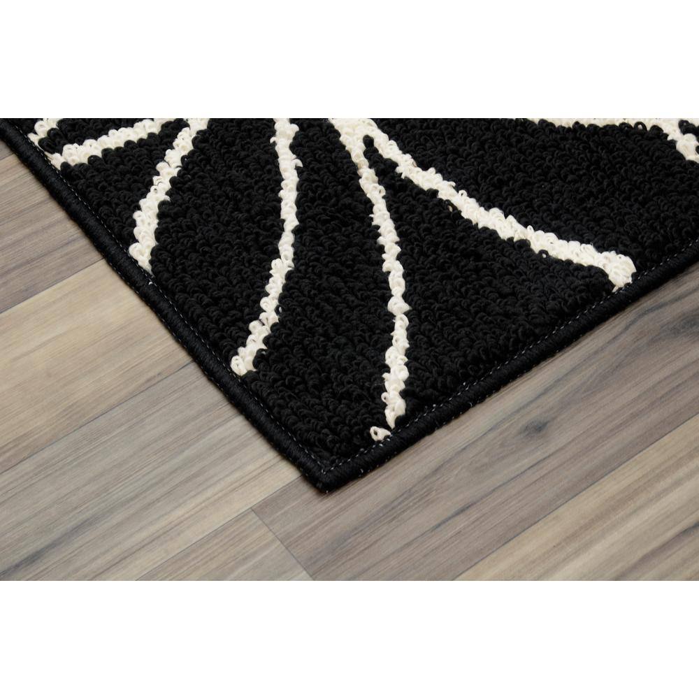 Modern Twist Black Floral Tufted Area Rug, 5' x 7', Easy Care