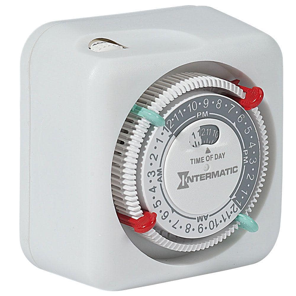 Intermatic White Analog Indoor Lamp and Appliance Timer