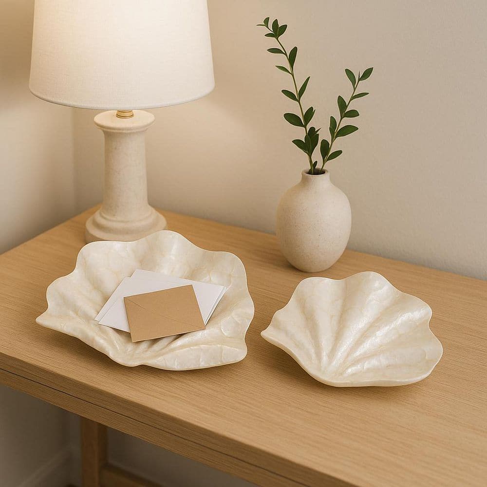 17 in. and 20 in. Beige/Ivory Shell Capiz Decorative Bowls (Set of 2)