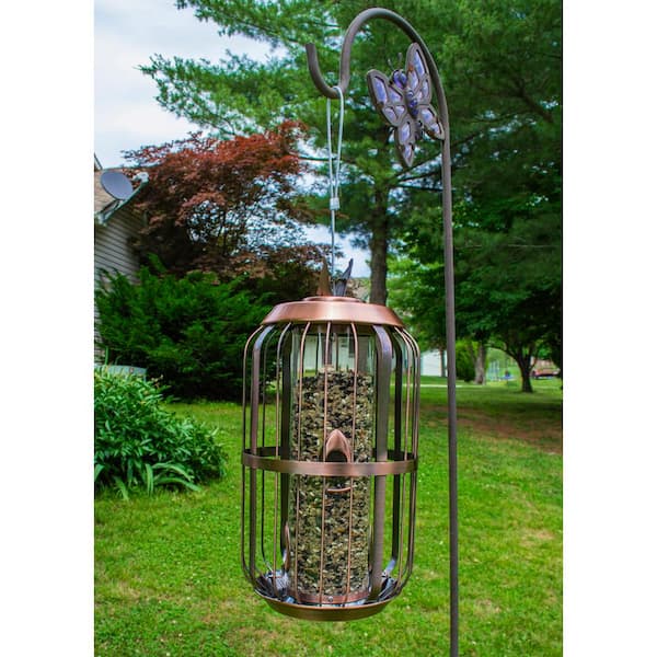 bird pellet feeder