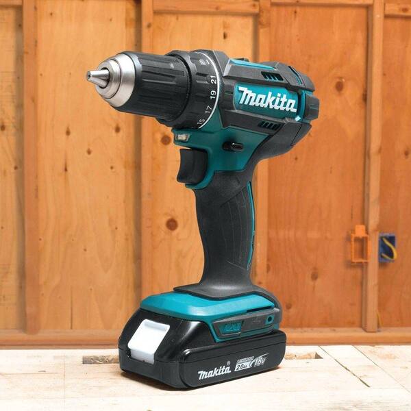 Makita - 18-Volt LXT Lithium-Ion Cordless Driver Drill and Impact Driver Combo Kit (2-Tool) with (2) 2Ah Batteries, Charger, Bag
