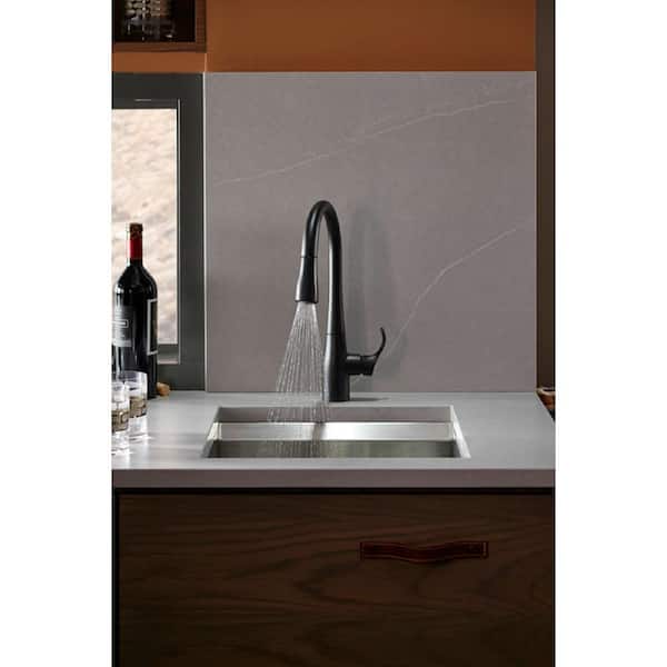 Simplice Single-Handle Pull-Down Sprayer Kitchen Faucet in Matte Black
