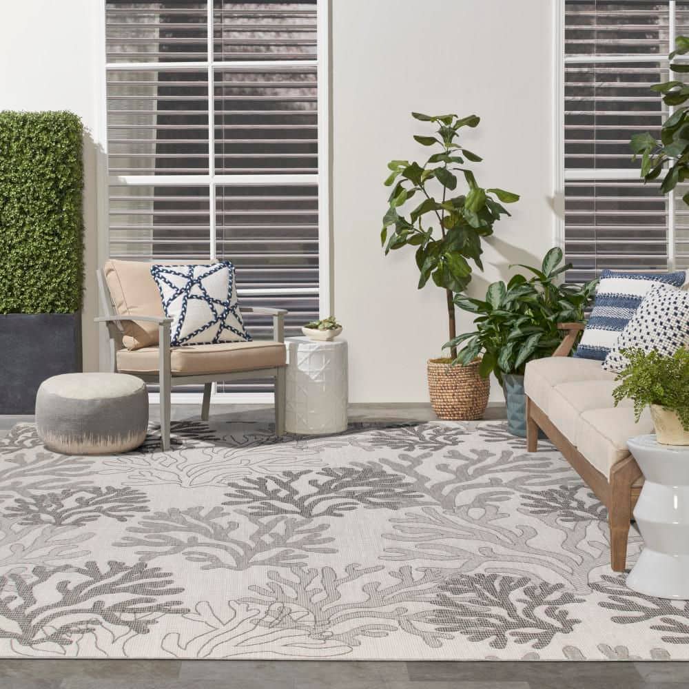 Gray Coral Patterned Synthetic Rectangular 8' x 10' Rug