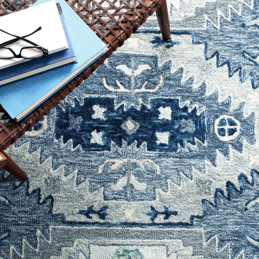 Hand-Tufted Blue and Gray Wool Silk 4' x 6' Area Rug