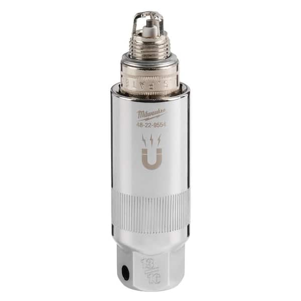Milwaukee 3/8 in. Drive 13/16 in. Magnetic Spark Plug Socket