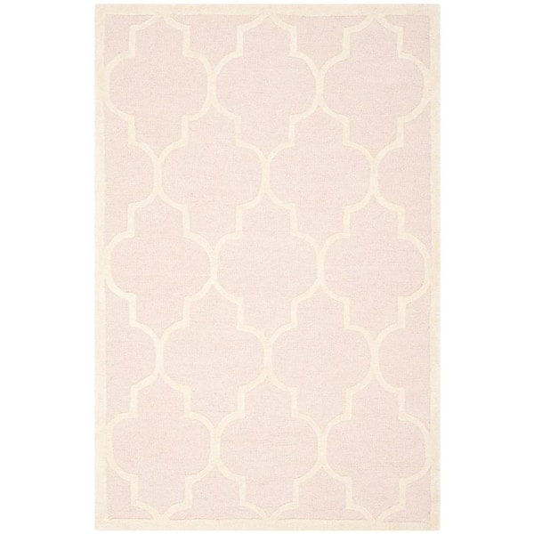 SAFAVIEH Cambridge Light Pink/Ivory 4 ft. x 6 ft. Border Geometric Trellis Area Rug