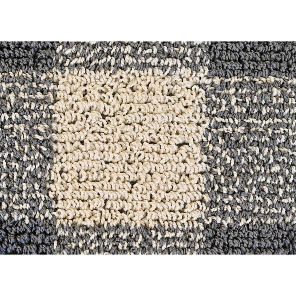 Cinder & Ivory 5'x7' Tufted Rectangular Area Rug with Easy Care
